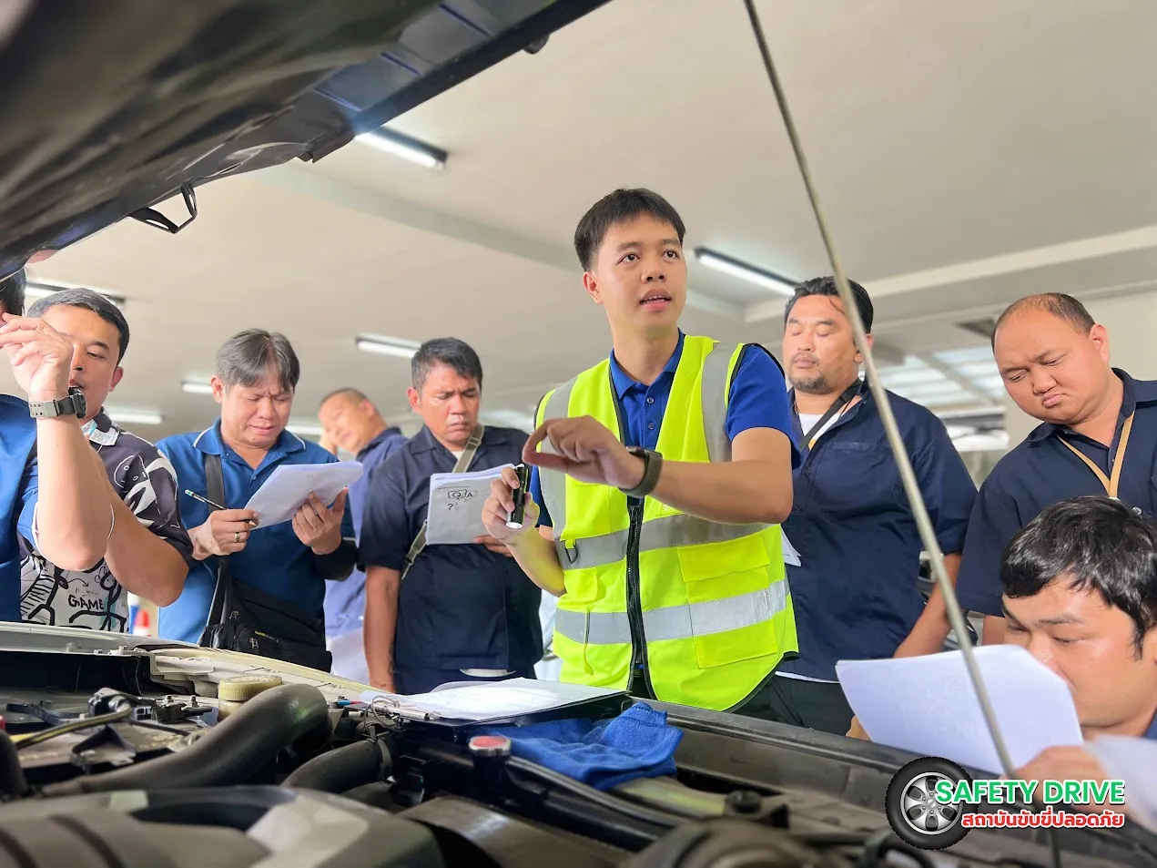 ภาพบรรยากาศ การอบรมขับขี่ปลอดภัย พนักงานขับรถในองค์กร โดย Safety Drive สถาบันอบรมขับขี่ปลอดภัย