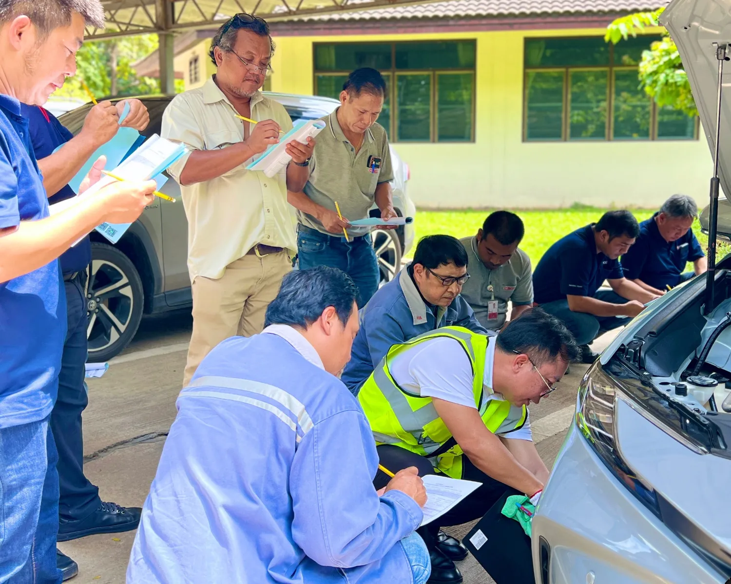 ภาพบรรยากาศ การอบรมขับขี่ปลอดภัย พนักงานขับรถในองค์กร โดย Safety Drive สถาบันอบรมขับขี่ปลอดภัย