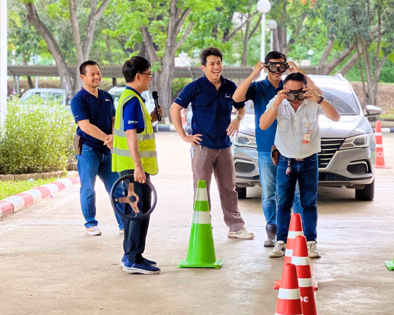 ภาพบรรยากาศ การอบรมขับขี่ปลอดภัย พนักงานขับรถในองค์กร โดย Safety Drive สถาบันอบรมขับขี่ปลอดภัย