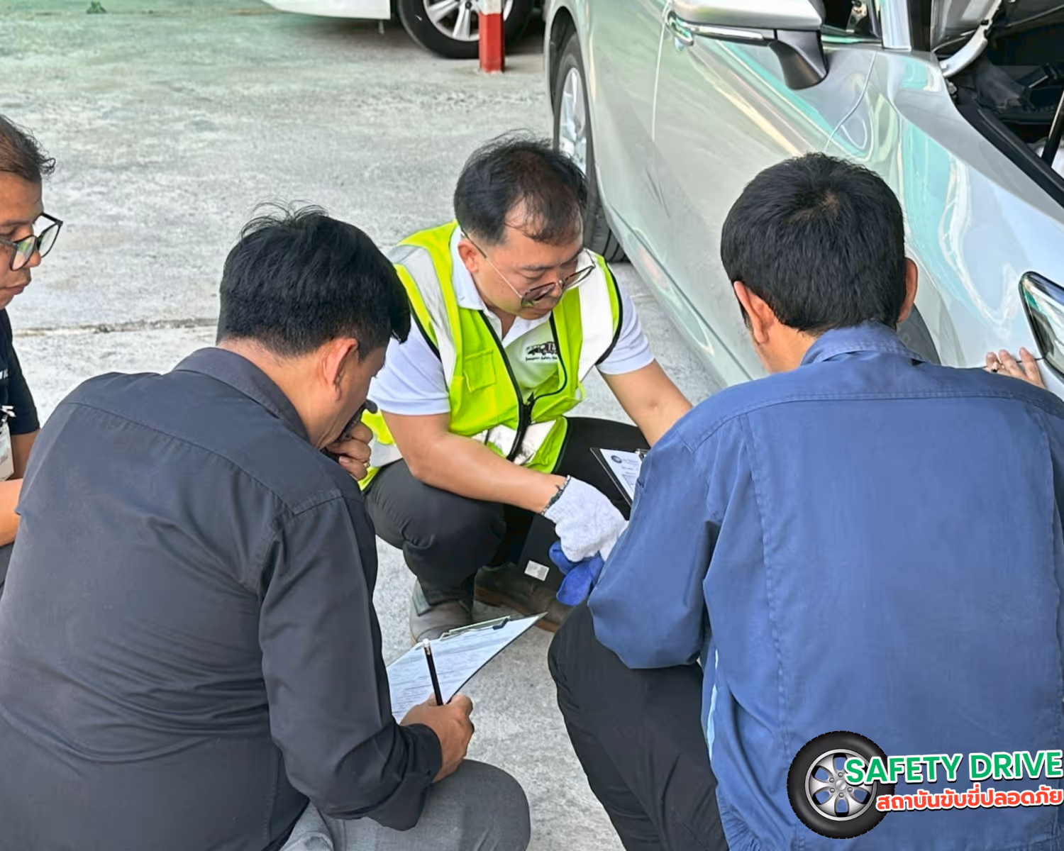 ภาพบรรยากาศ การอบรมขับขี่ปลอดภัย พนักงานขับรถในองค์กร โดย Safety Drive สถาบันอบรมขับขี่ปลอดภัย