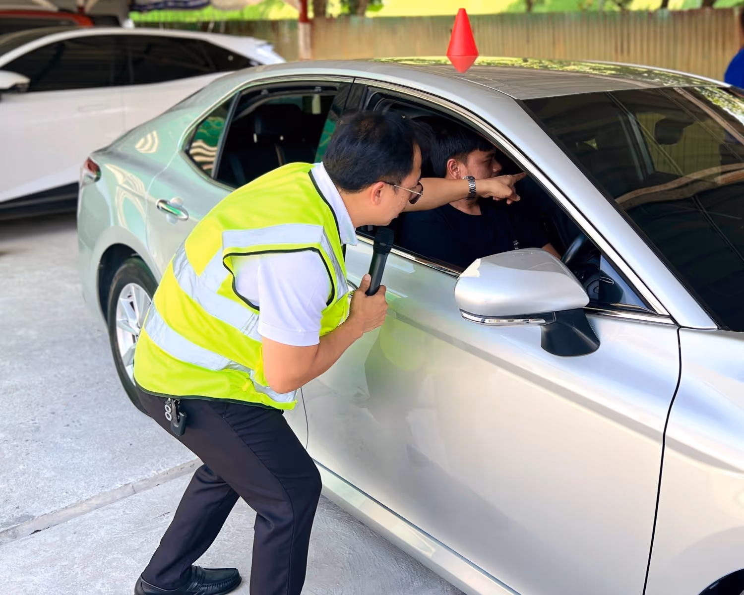 ภาพบรรยากาศ การอบรมขับขี่ปลอดภัย พนักงานขับรถในองค์กร โดย Safety Drive สถาบันอบรมขับขี่ปลอดภัย