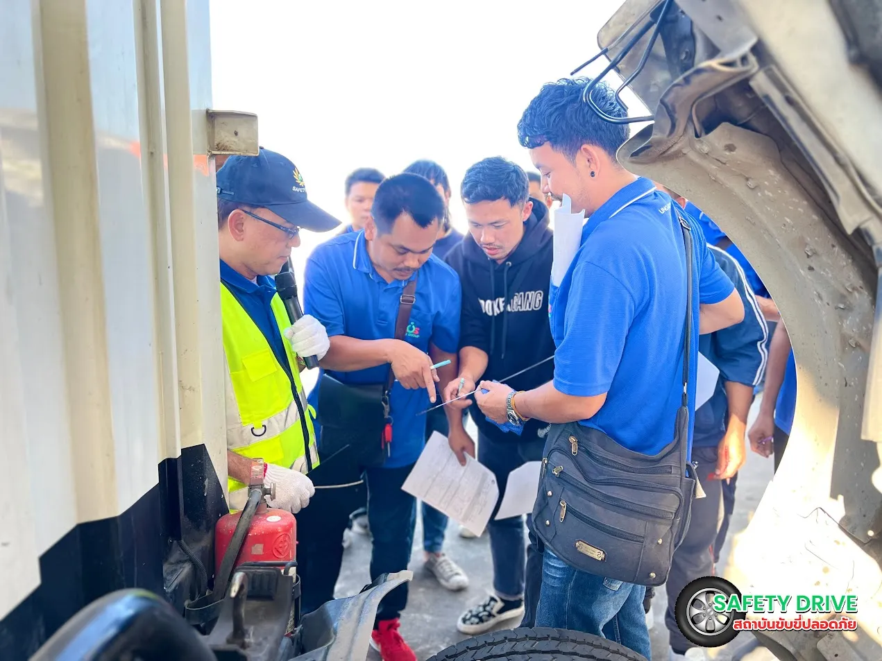 ภาพบรรยากาศ การอบรมขับขี่ปลอดภัย พนักงานขับรถในองค์กร โดย Safety Drive สถาบันอบรมขับขี่ปลอดภัย